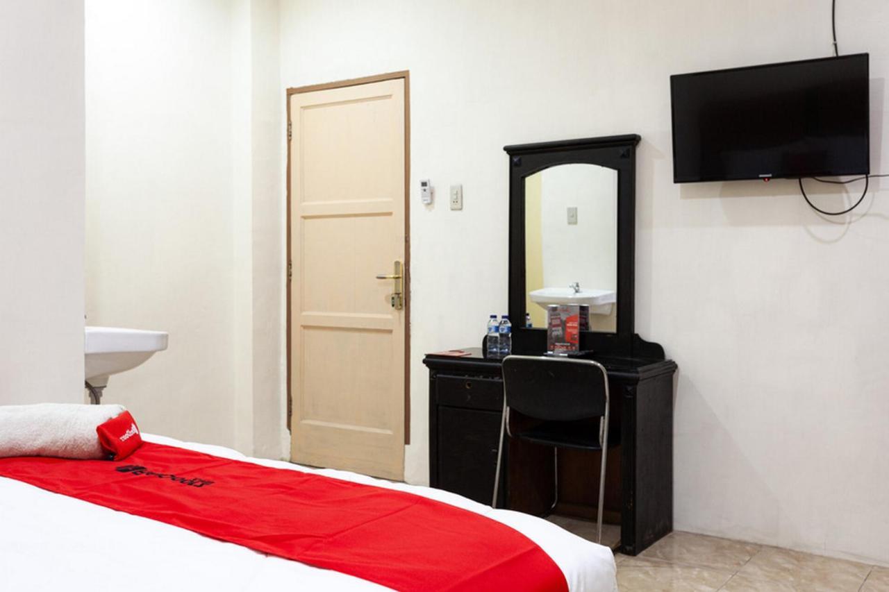 Reddoorz Near Yuki Simpang Raya Mall Medan 2 Exterior photo