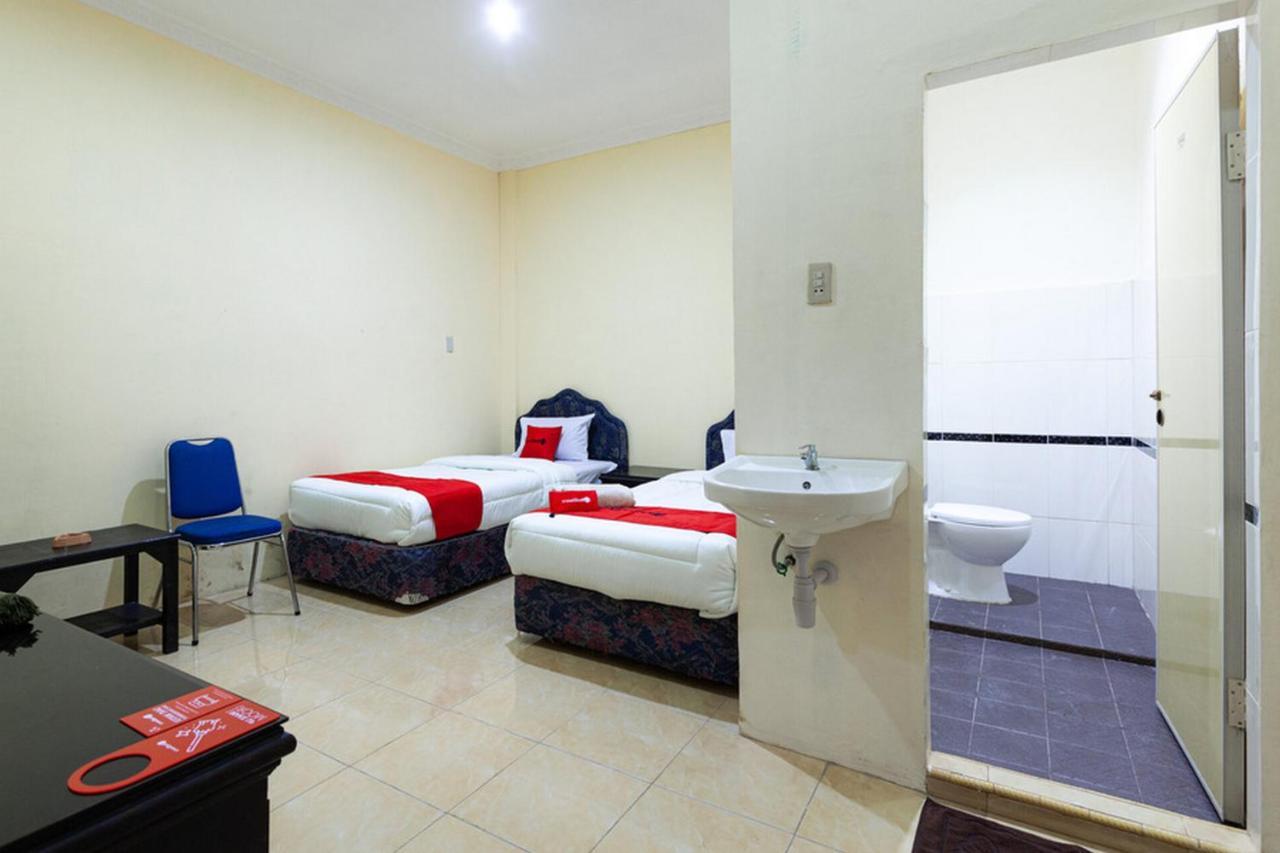 Reddoorz Near Yuki Simpang Raya Mall Medan 2 Exterior photo